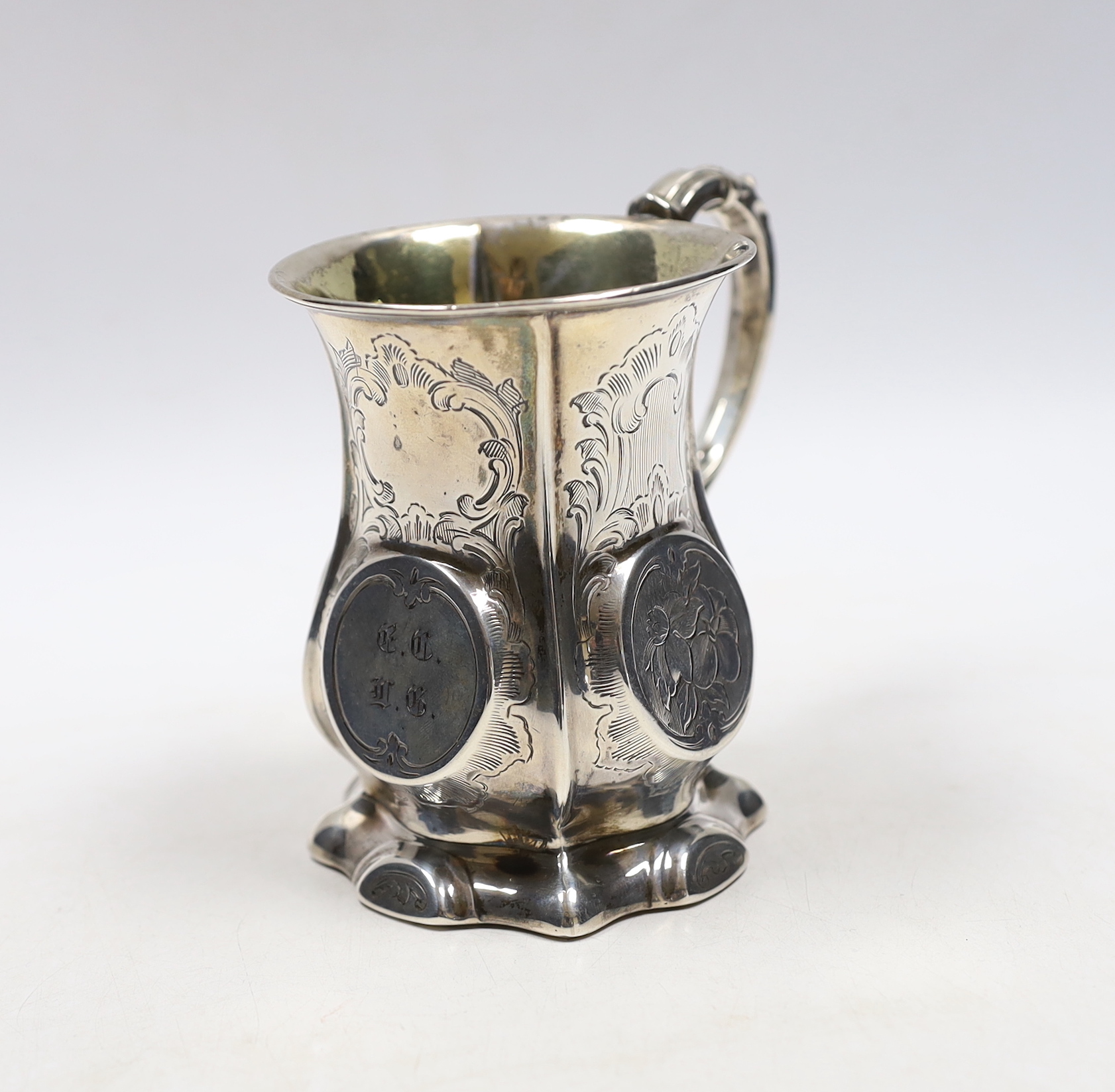 A Victorian engraved silver christening mug, George Unite?, Birmingham, 1857, 10.2cm.